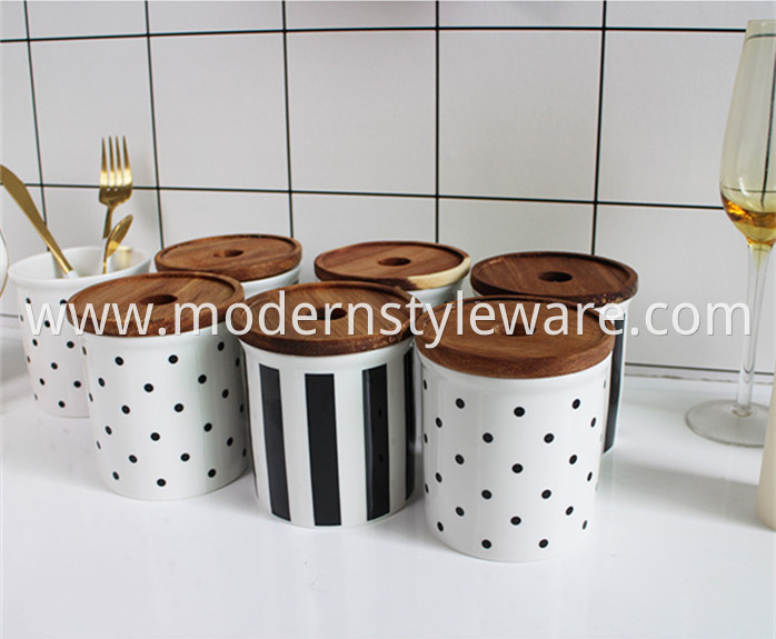 Kitchen Containers